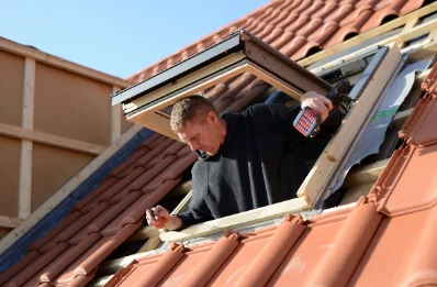 Pose de fenêtres de toit Velux à Trégarantec